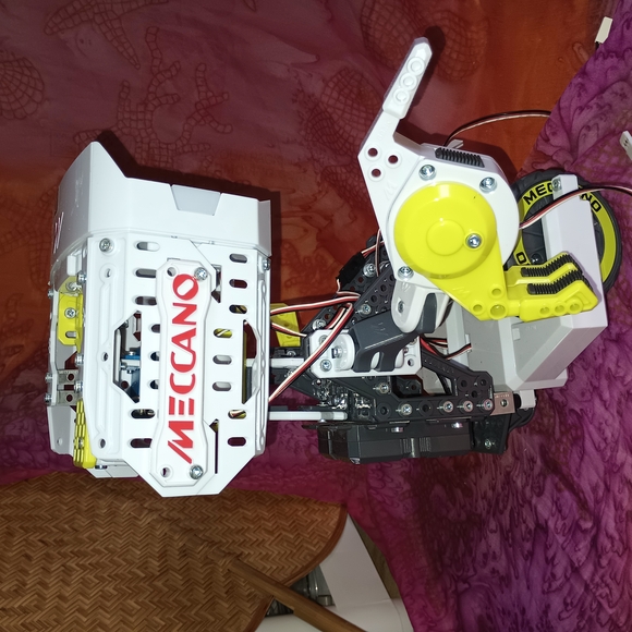 Mecc - Picture 2 of 6